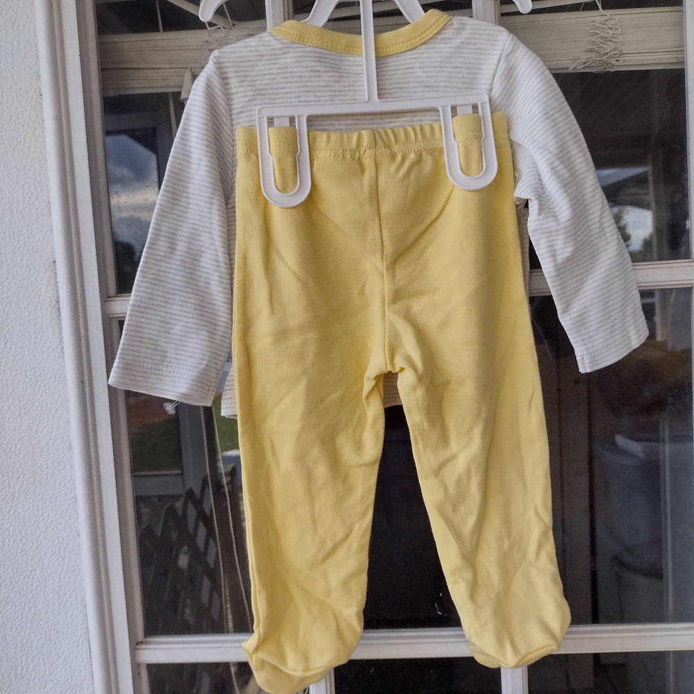 Bright starts featuring taggies 2 piece set 9M - Picture 2 of 9